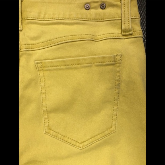 Sold CAbi Skinny Jeans #5084 - Picture 6 of 8